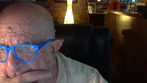 Snapshot of patvac chatting on 02-05-25, 12:17 patvac online show from 02-05-25, 12:17