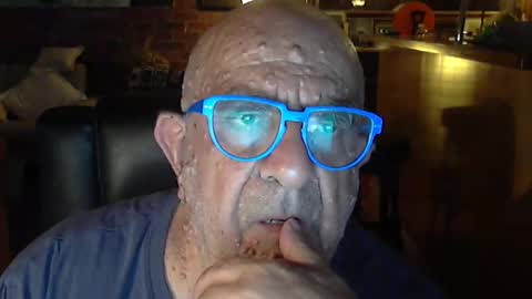 Snapshot of patvac chatting on 02-06-25, 01:21 patvac online show from 02-06-25, 01:21