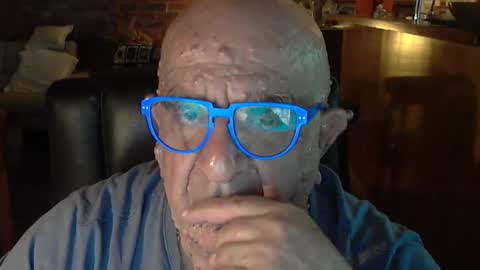 Snapshot of patvac chatting on 02-10-25, 01:22 patvac online show from 02-10-25, 01:22