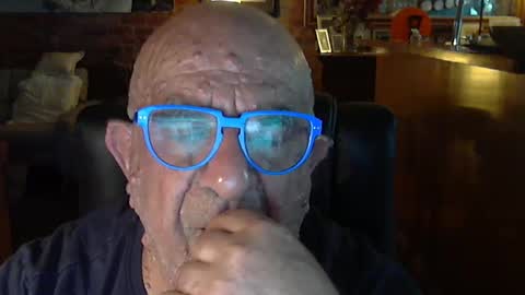 Snapshot of patvac chatting on 02-11-25, 12:48 patvac online show from 02-11-25, 12:48