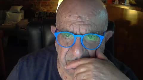 Snapshot of patvac chatting on 02-16-25, 01:49 patvac online show from 02-16-25, 01:49