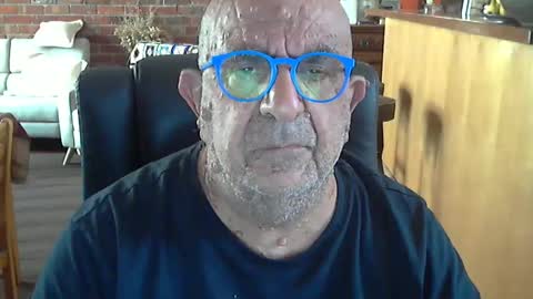 Snapshot of patvac chatting on 02-21-25, 12:27 patvac online show from 02-21-25, 12:27