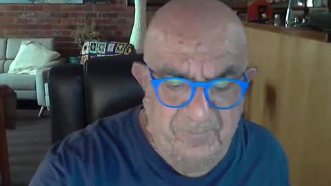 Snapshot of patvac chatting on 02-26-25, 10:42 patvac online show from 02-26-25, 10:42