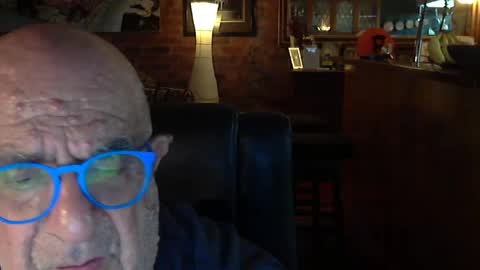 Snapshot of patvac chatting on 02-27-25, 01:38 patvac online show from 02-27-25, 01:38