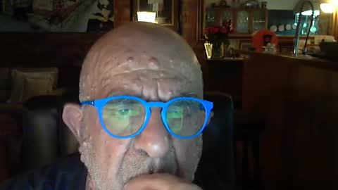 Snapshot of patvac chatting on 03-04-25, 01:28 patvac online show from 03-04-25, 01:28