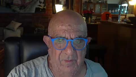 Snapshot of patvac chatting on 03-05-25, 01:39 patvac online show from 03-05-25, 01:39