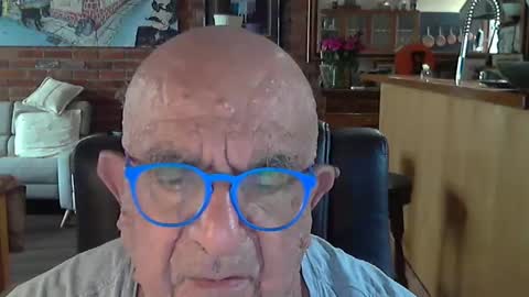 Snapshot of patvac chatting on 03-05-25, 11:38 patvac online show from 03-05-25, 11:38