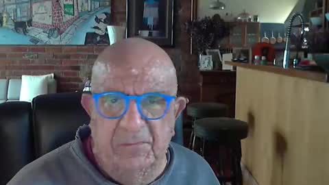 Snapshot of patvac chatting on 09-09-25, 01:49 patvac online show from 09-09-25, 01:49