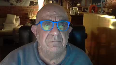 Snapshot of patvac chatting on 09-09-25, 02:49 patvac online show from 09-09-25, 02:49