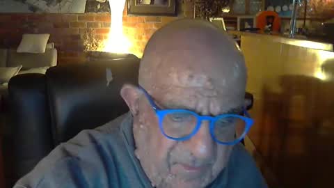 Snapshot of patvac chatting on 09-14-25, 02:38 patvac online show from 09-14-25, 02:38