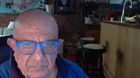 Snapshot of patvac chatting on 09-15-25, 06:24 patvac online show from 09-15-25, 06:24