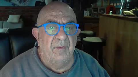 Snapshot of patvac chatting on 09-15-25, 11:16 patvac online show from 09-15-25, 11:16