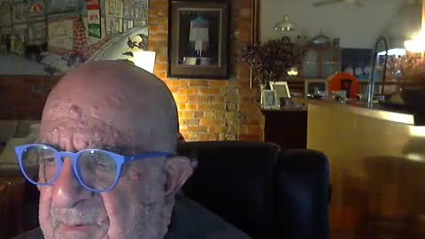 Snapshot of patvac chatting on 10-13-25, 02:50 patvac online show from 10-13-25, 02:50