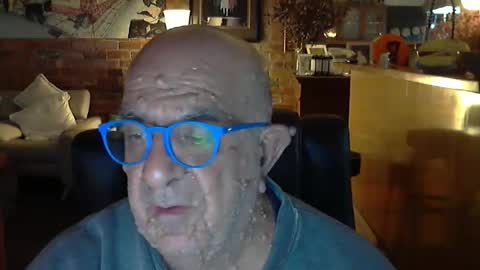 Snapshot of patvac chatting on 11-27-25, 02:41 patvac online show from 11-27-25, 02:41