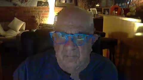 Snapshot of patvac chatting on 12-04-25, 01:20 patvac online show from 12-04-25, 01:20