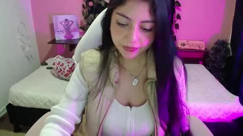 pau cute online show from 10-30-25, 03:02