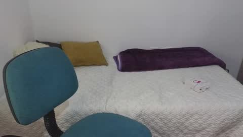 pau cute online show from 12-15-25, 08:02