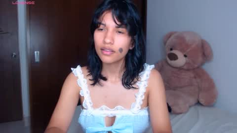 Snapshot of pau_heart chatting on 10-26-25, 10:54 Paulina        online show from 10-26-25, 10:54