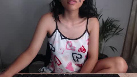 Snapshot of pau_heart chatting on 12-21-25, 09:38 Paulina online show from 12-21-25, 09:38