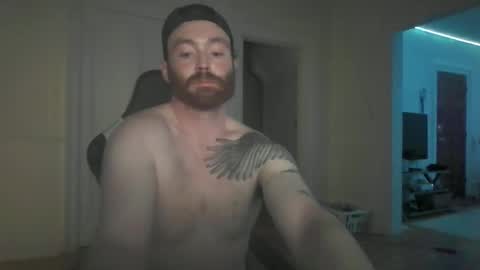 Snapshot of paul9333 chatting on 02-09-25, 01:22 shy online show from 02-09-25, 01:22