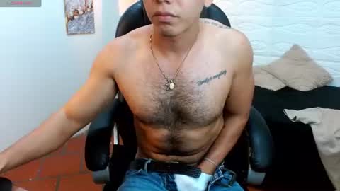 Snapshot of paul_cros chatting on 06-11-26, 11:30 paul_cros online show from 06-11-26, 11:30