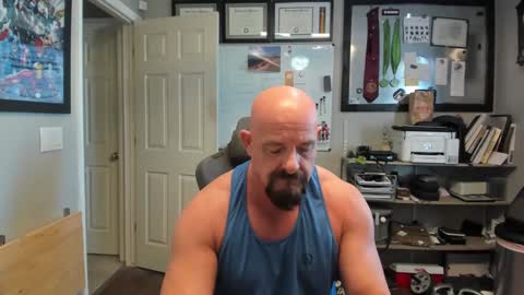 Justeffingaround online show from 02-27-25, 04:43