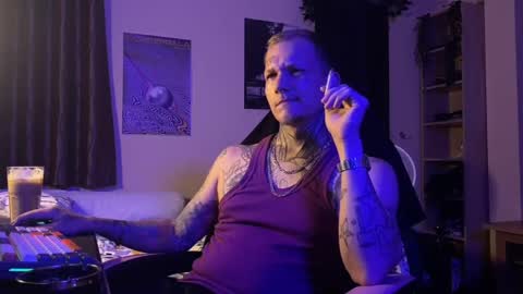 Snapshot of paul_razor chatting on 05-10-26, 05:18 Paul online show from 05-10-26, 05:18