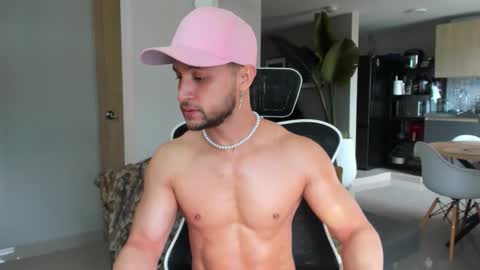 Snapshot of paul_reyborg chatting on 02-08-26, 03:37 Paul online show from 02-08-26, 03:37