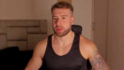 Snapshot of paul_roger chatting on 12-13-24, 02:21 PAUL ROGER online show from 12-13-24, 02:21