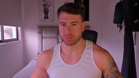 Snapshot of paul_roger chatting on 02-13-25, 04:50 PAUL ROGER online show from 02-13-25, 04:50