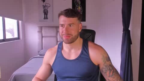 Snapshot of paul_roger chatting on 02-20-25, 05:18 PAUL ROGER online show from 02-20-25, 05:18