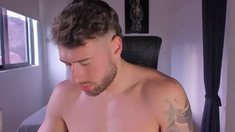 Snapshot of paul_roger chatting on 03-07-25, 10:32 PAUL ROGER online show from 03-07-25, 10:32