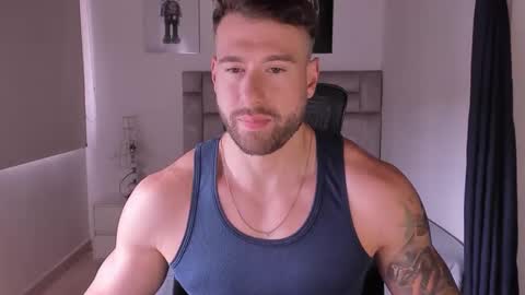 Snapshot of paul_roger chatting on 09-08-25, 08:19 PAUL ROGER online show from 09-08-25, 08:19