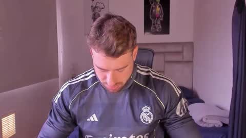 PAUL ROGER online show from 01-06-26, 01:37