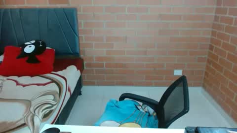 Snapshot of paula__117 chatting on 05-28-26, 07:44 paula__117 online show from 05-28-26, 07:44