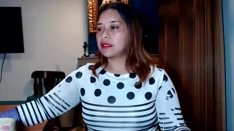 Snapshot of paula_anderson chatting on 01-26-25, 03:59 PAULA online show from 01-26-25, 03:59