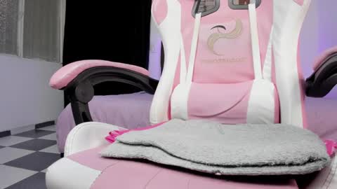 CALL ME PAULA  online show from 02-19-25, 01:28