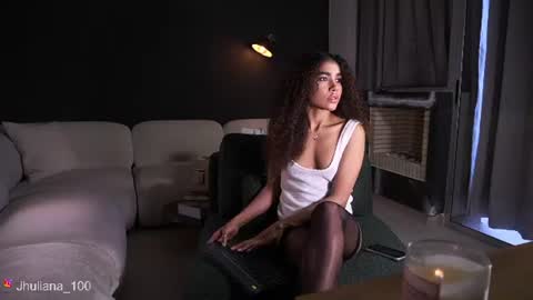Snapshot of paulacora100 chatting on 06-18-26, 09:30 Paula online show from 06-18-26, 09:30