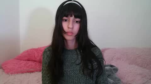 Snapshot of paulainblue chatting on 02-15-25, 06:12 online show from 02-15-25, 06:12