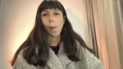 Snapshot of paulainblue chatting on 06-17-26, 12:24 online show from 06-17-26, 12:24