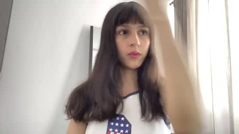 Snapshot of paulainblue chatting on 06-18-26, 04:11 online show from 06-18-26, 04:11