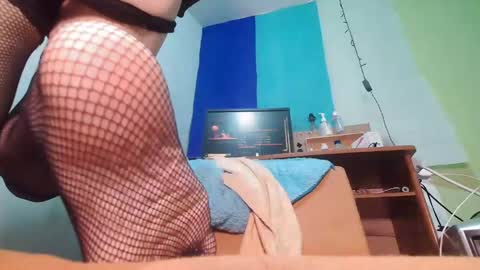 PAULA VALENTINA online show from 12-25-24, 06:52