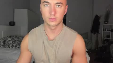 paulblack021 online show from 11-18-25, 07:40