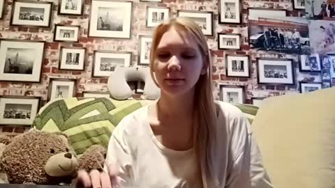 Snapshot of pauldahm chatting on 11-18-25, 07:35 Eva online show from 11-18-25, 07:35