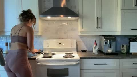 Snapshot of paulilafay chatting on 09-16-25, 01:34 Paulila  Fay online show from 09-16-25, 01:34