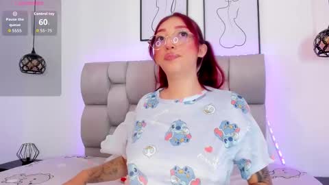 paulina_881 online show from 01-11-26, 04:17