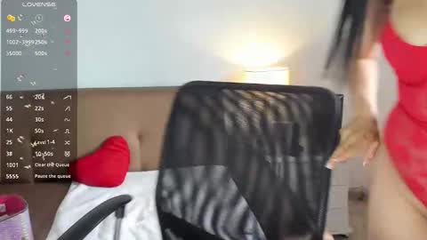 Snapshot of paulina_afrodita chatting on 10-12-25, 04:50 MEGANLovense is active Private is OpenAnd my Fav thing is Squirt On ur Face and make ur dick happy. online show from 10-12-25, 04:50