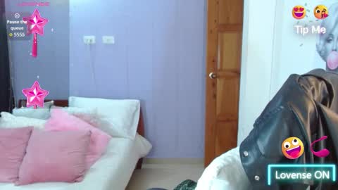 paulina online show from 10-10-25, 03:44