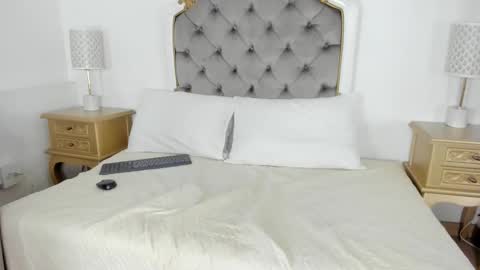 paulina lux online show from 03-11-26, 08:26