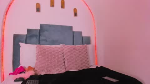 Snapshot of paulina_rosset chatting on 06-16-26, 11:24 paulina_rosset online show from 06-16-26, 11:24